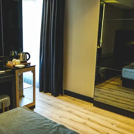 Nox Plus Hotel 2*