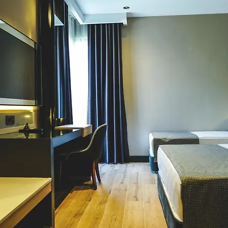 Nox Plus Hotel 2*