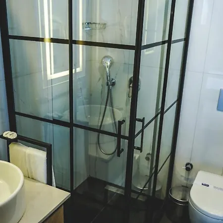 酒店 Nox Plus Hotel 2*